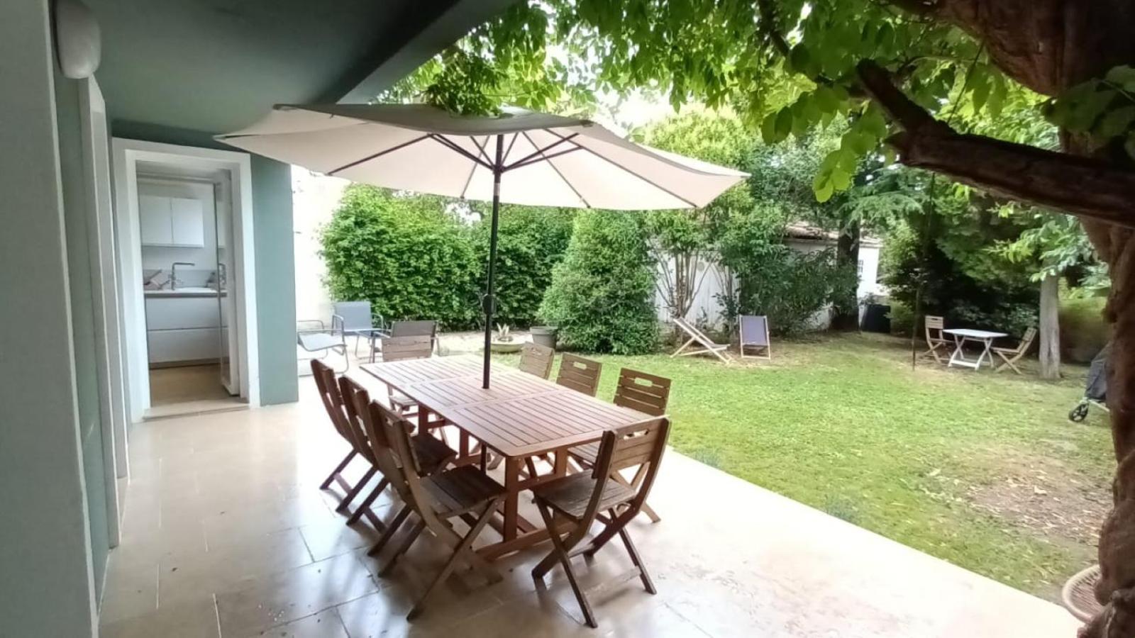 Loue Maison 10 Couchages A La Rochelle Avec Jardin, Proche Plage Luaran gambar